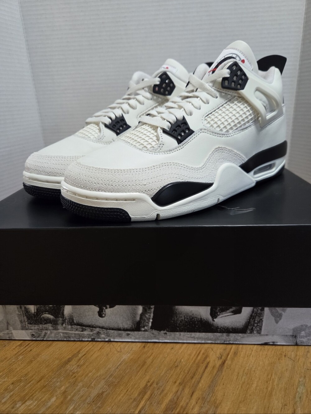Nike Air Jordan 4 Retro "flight Club" Mens Size 11 (BRAND NEW)